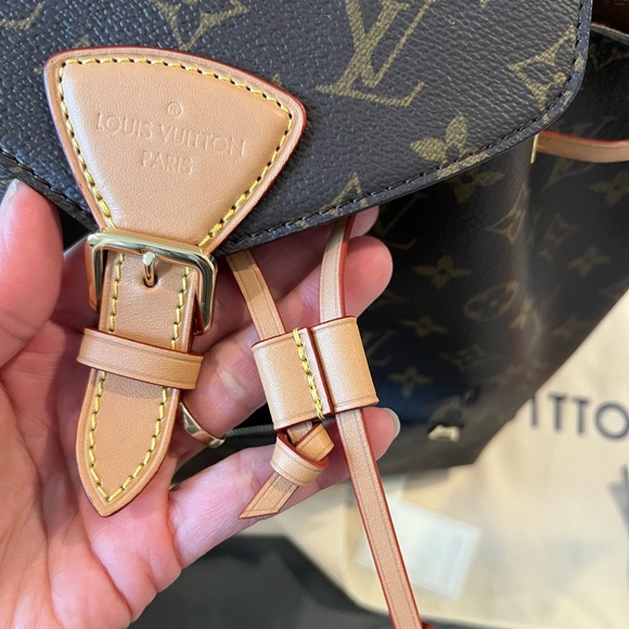 Louis Vuitton Montsouris PM - Picture 5 of 14
